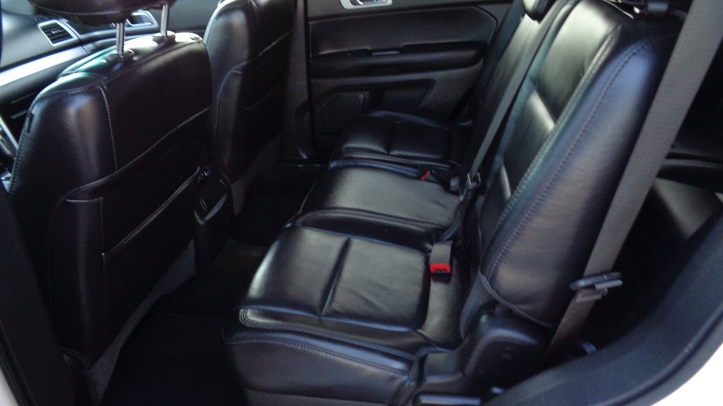 2014 Ford Explorer - $18,999