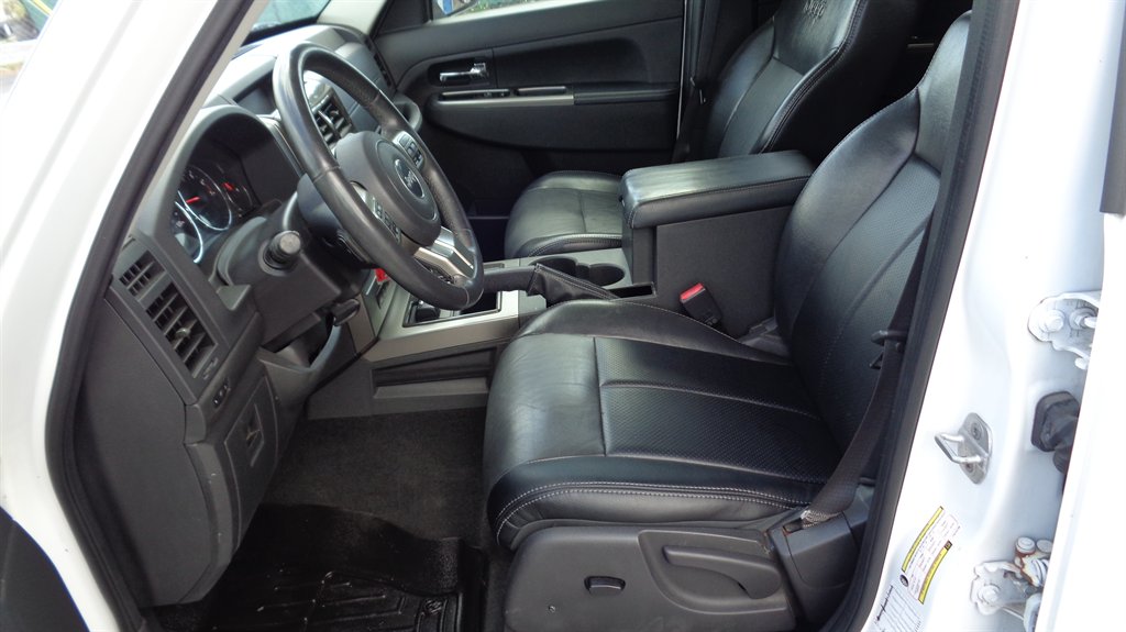 2012 Jeep Liberty - $17,999