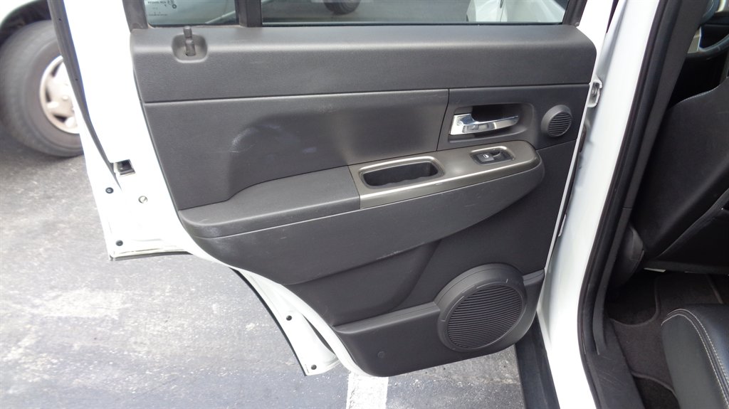 2012 Jeep Liberty - $17,999