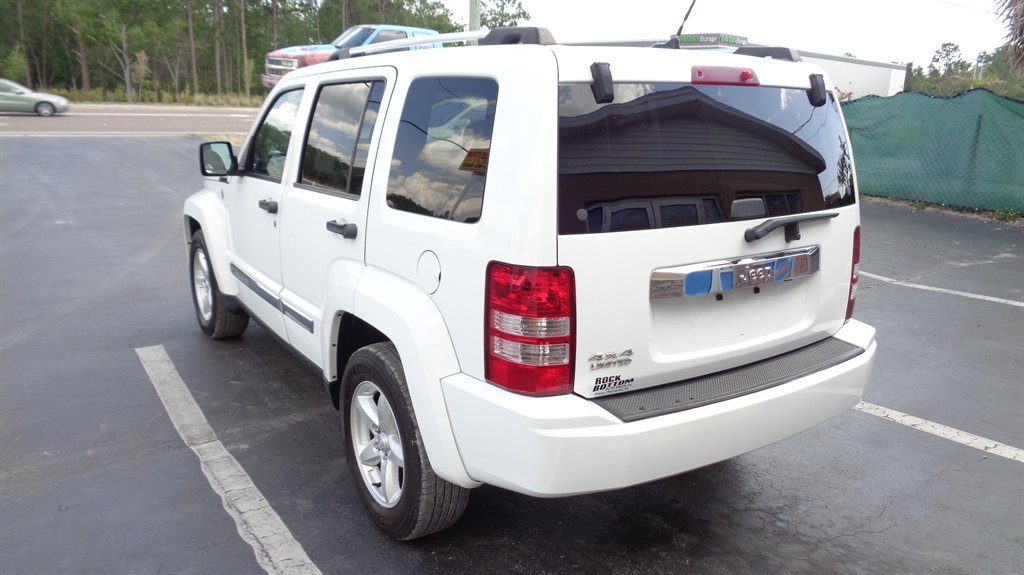2012 Jeep Liberty - $17,999