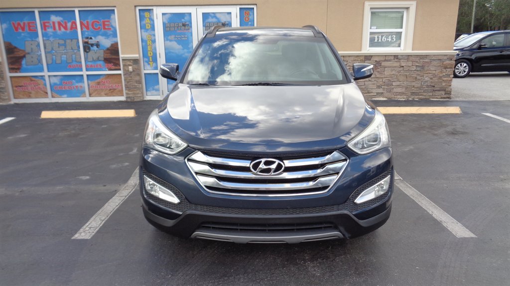 2014 Hyundai Santa Fe Sport - $17,999