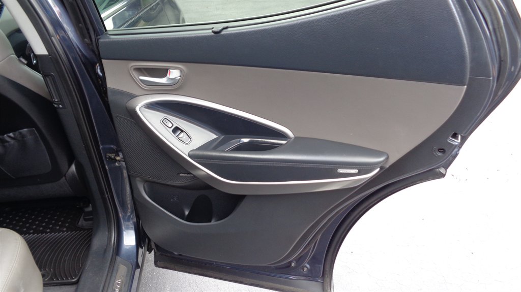 2014 Hyundai Santa Fe Sport - $17,999