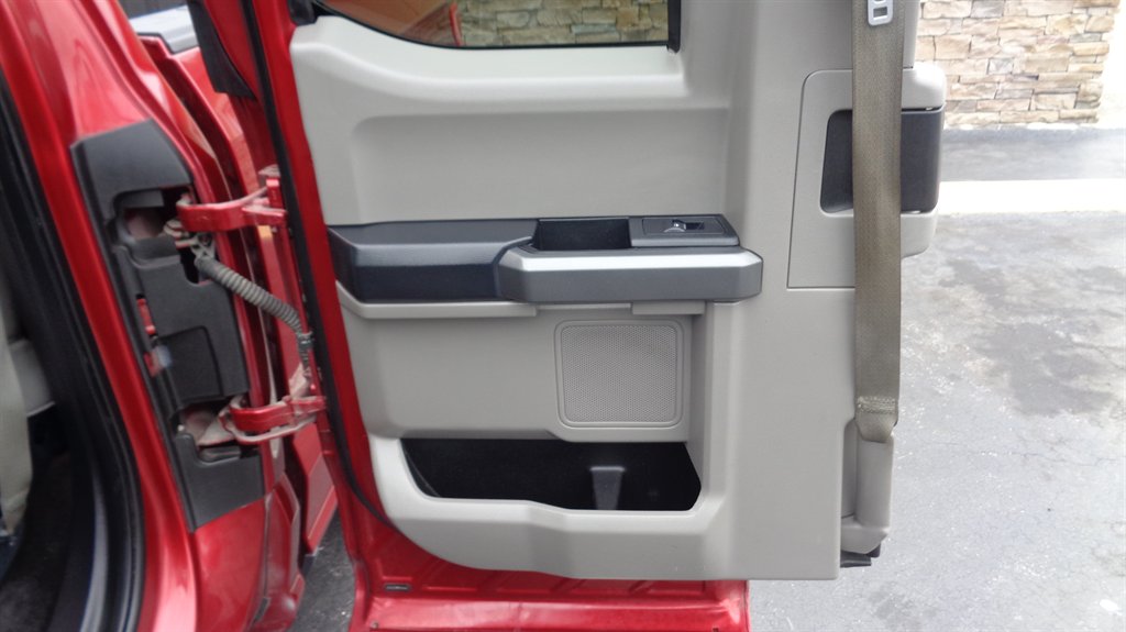 2016 Ford F-150 - $22,499