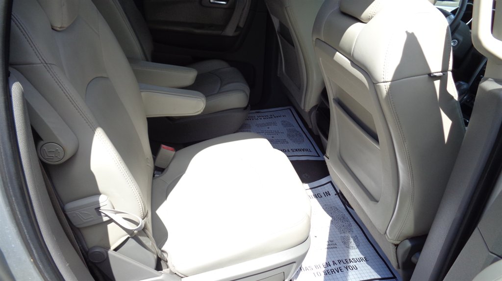 2010 Chevrolet Traverse - $11,999