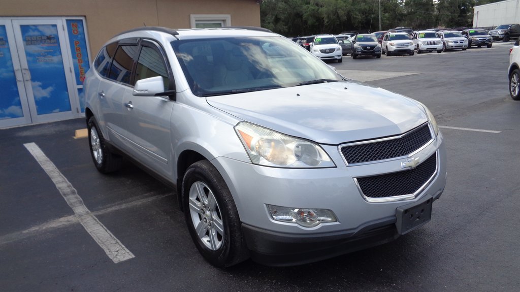 2010 Chevrolet Traverse - $11,999