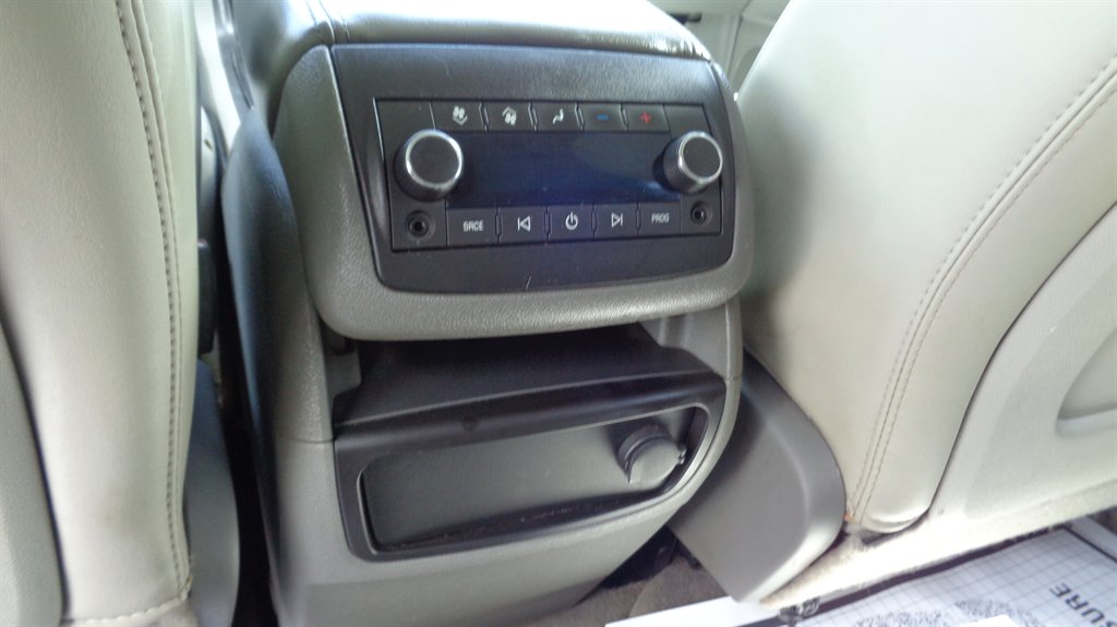 2010 Chevrolet Traverse - $11,999