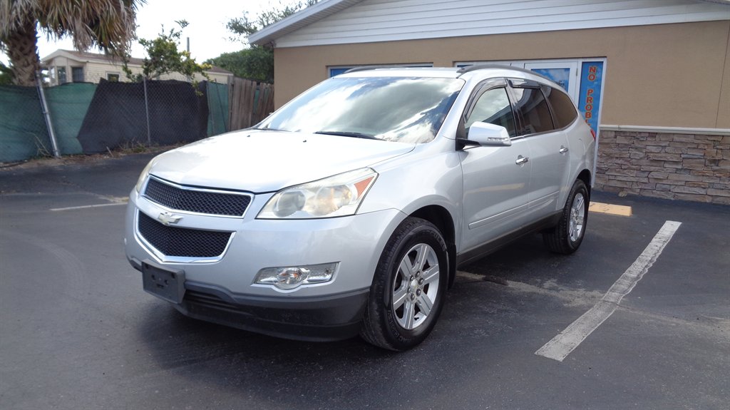 2010 Chevrolet Traverse - $11,999