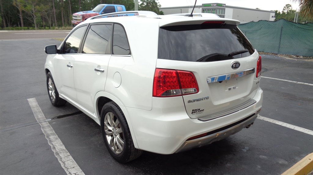 2011 Kia Sorento - $15,999