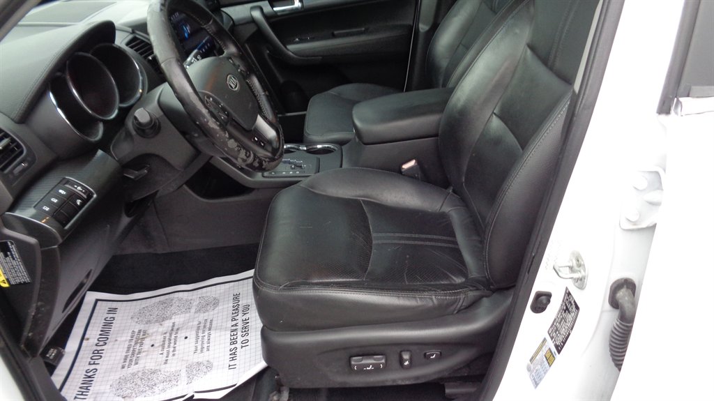 2011 Kia Sorento - $15,999