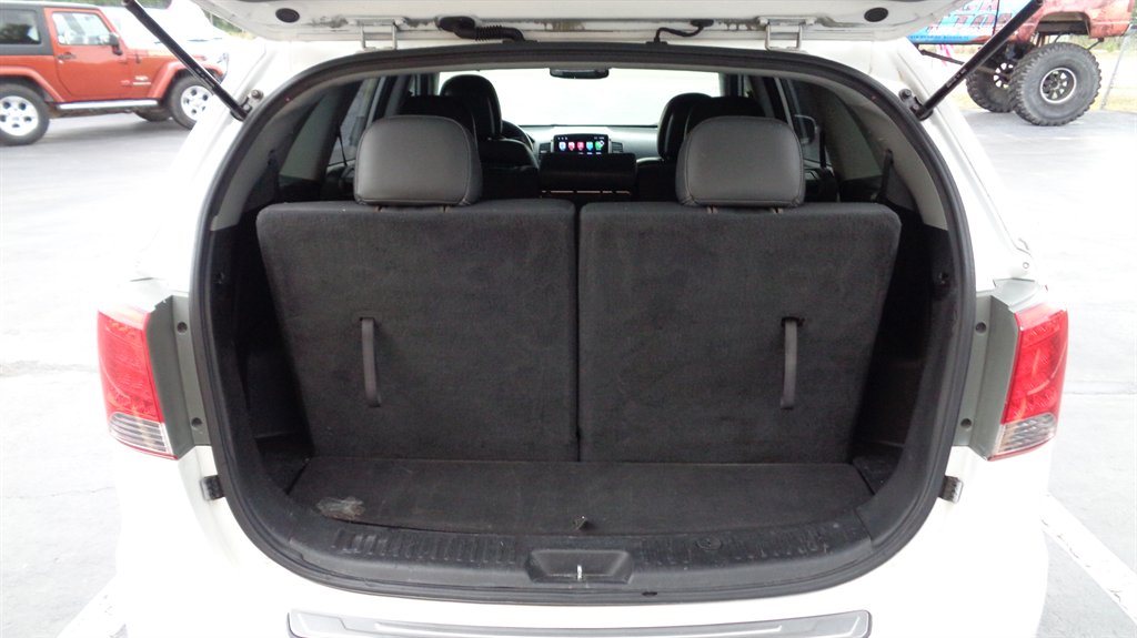 2011 Kia Sorento - $15,999