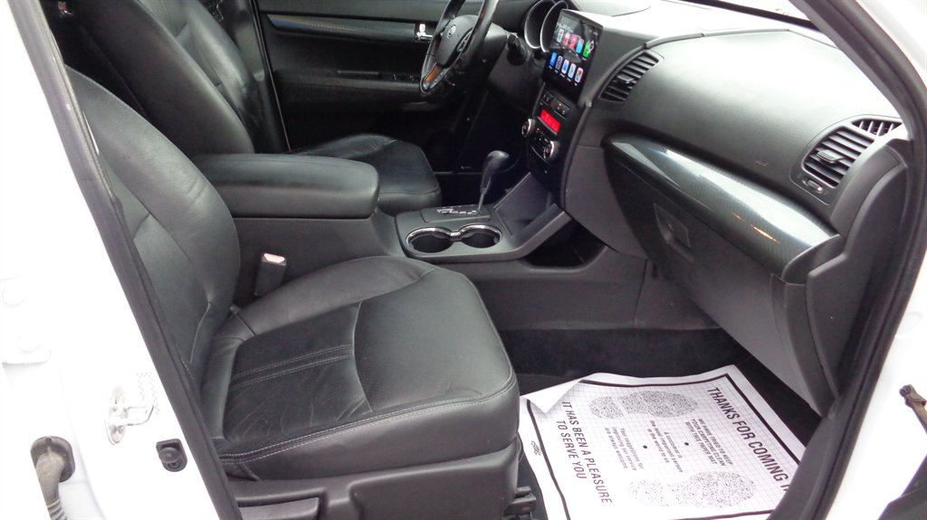 2011 Kia Sorento - $15,999