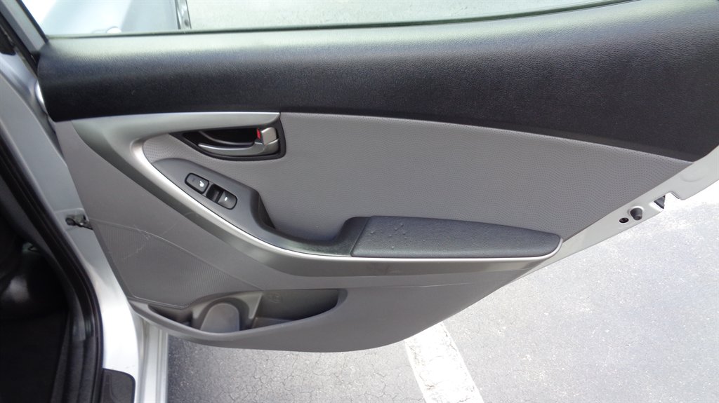 2013 Hyundai Elantra - $13,999