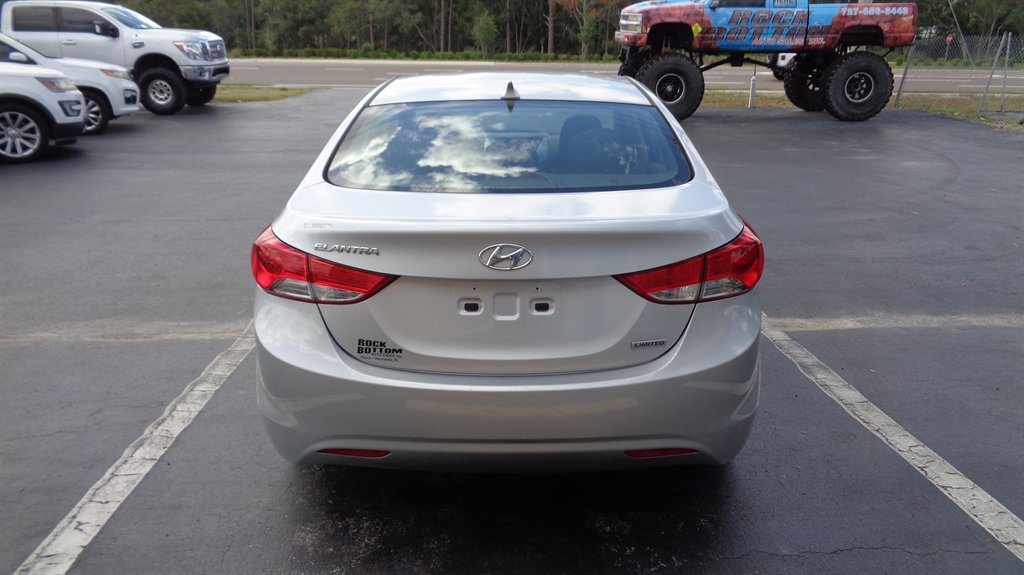 2013 Hyundai Elantra - $13,999