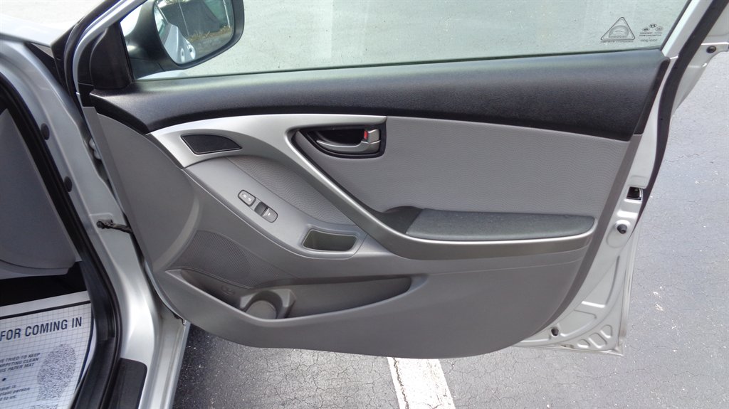 2013 Hyundai Elantra - $13,999