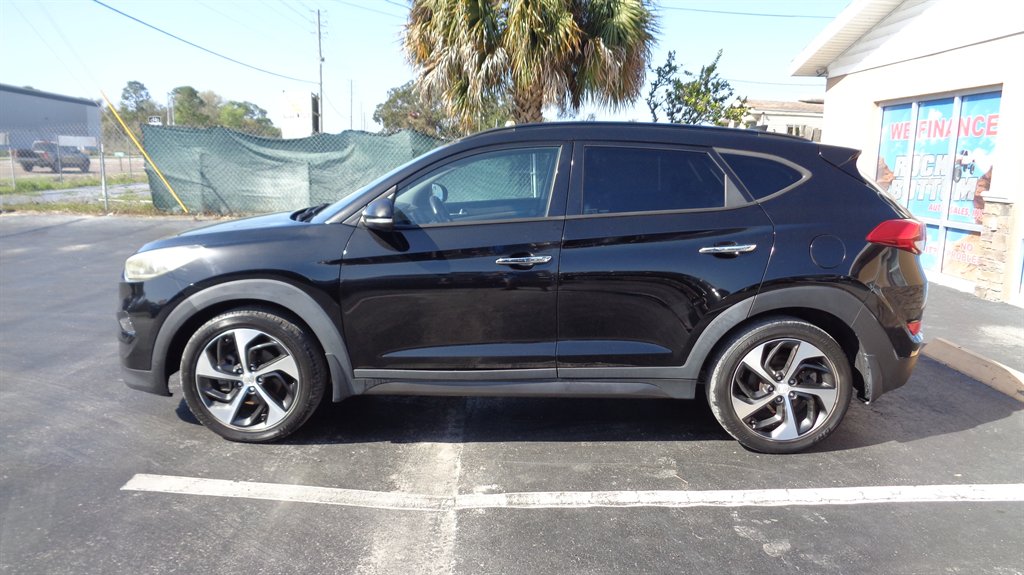 2016 Hyundai Tucson - $19,999