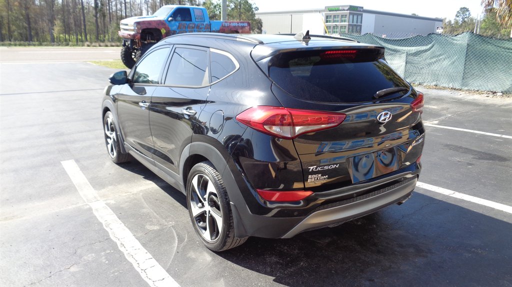 2016 Hyundai Tucson - $19,999