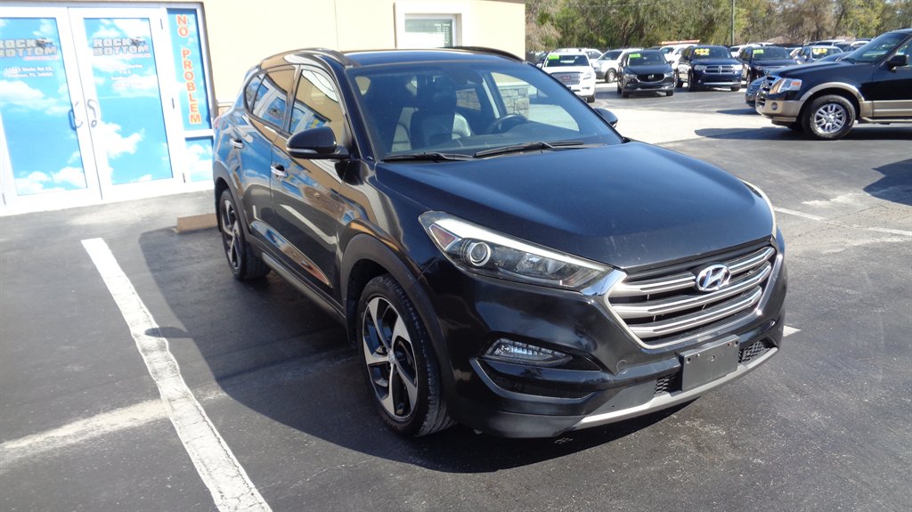 2016 Hyundai Tucson - $19,999