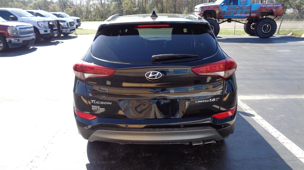 2016 Hyundai Tucson - $19,999