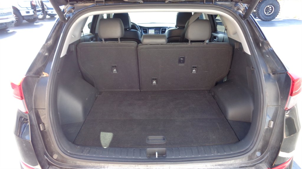 2016 Hyundai Tucson - $19,999