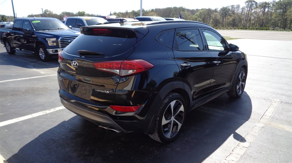 2016 Hyundai Tucson - $19,999