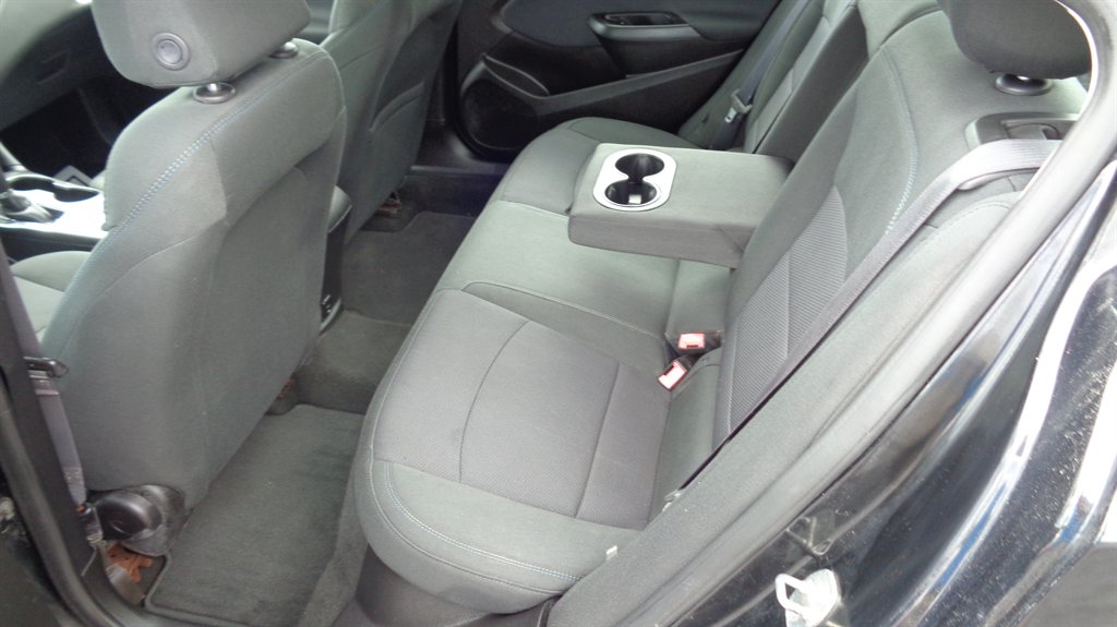 2017 Chevrolet Cruze - $17,999