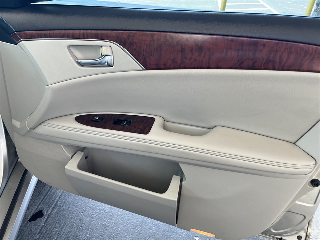 2012 Toyota Avalon - $18,999