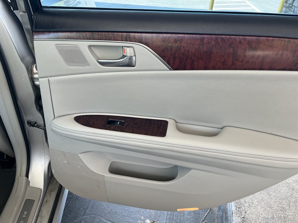 2012 Toyota Avalon - $18,999