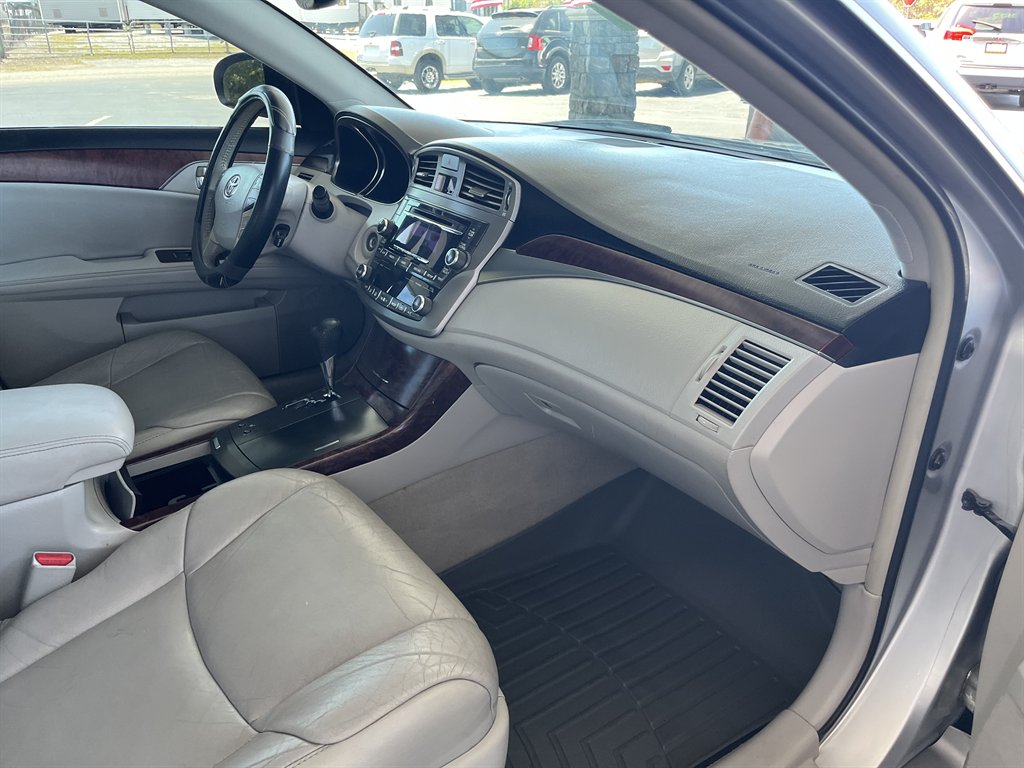 2012 Toyota Avalon - $18,999
