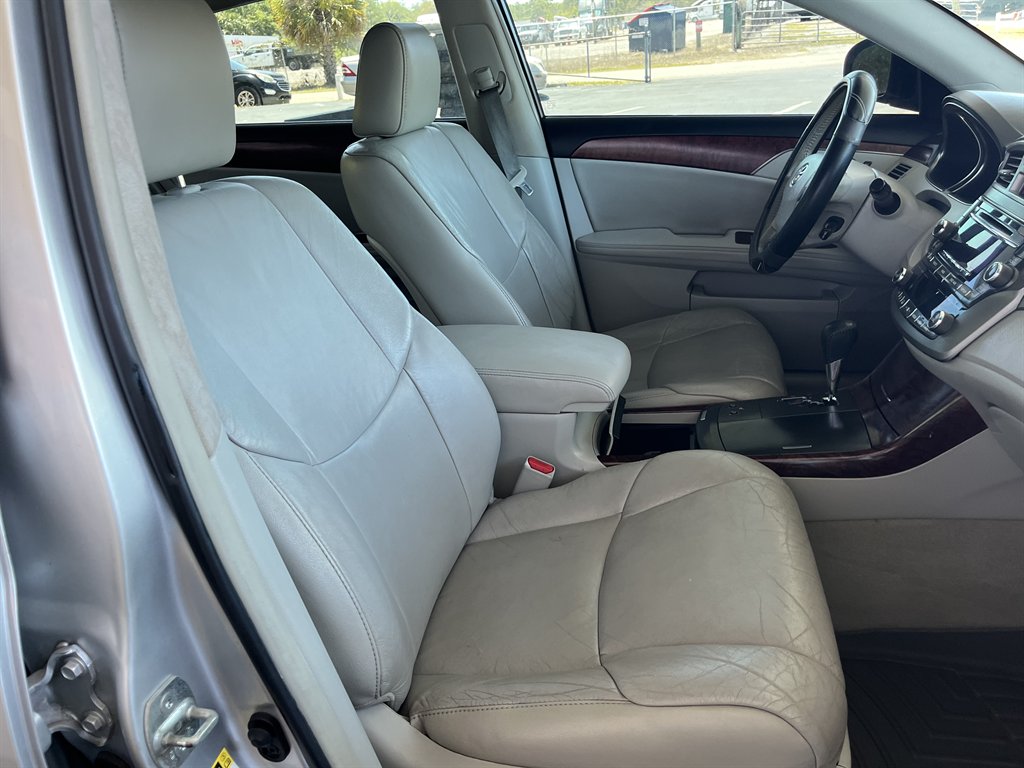 2012 Toyota Avalon - $18,999