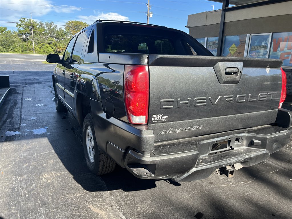 2003 Chevrolet Avalanche - $5,999