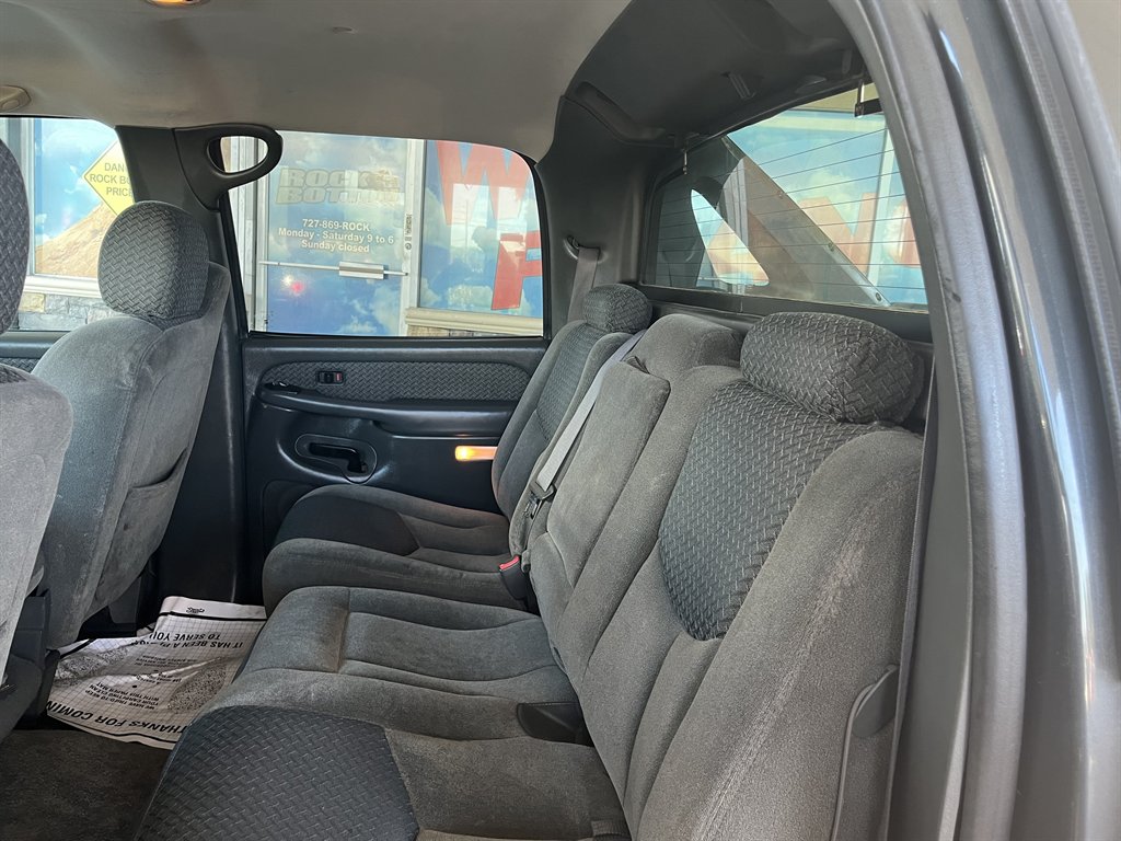 2003 Chevrolet Avalanche - $5,999