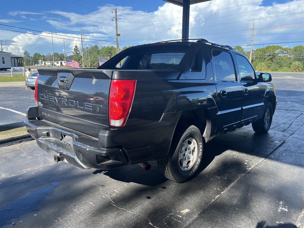2003 Chevrolet Avalanche - $5,999