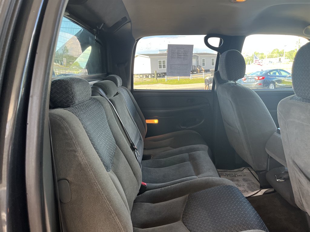 2003 Chevrolet Avalanche - $5,999