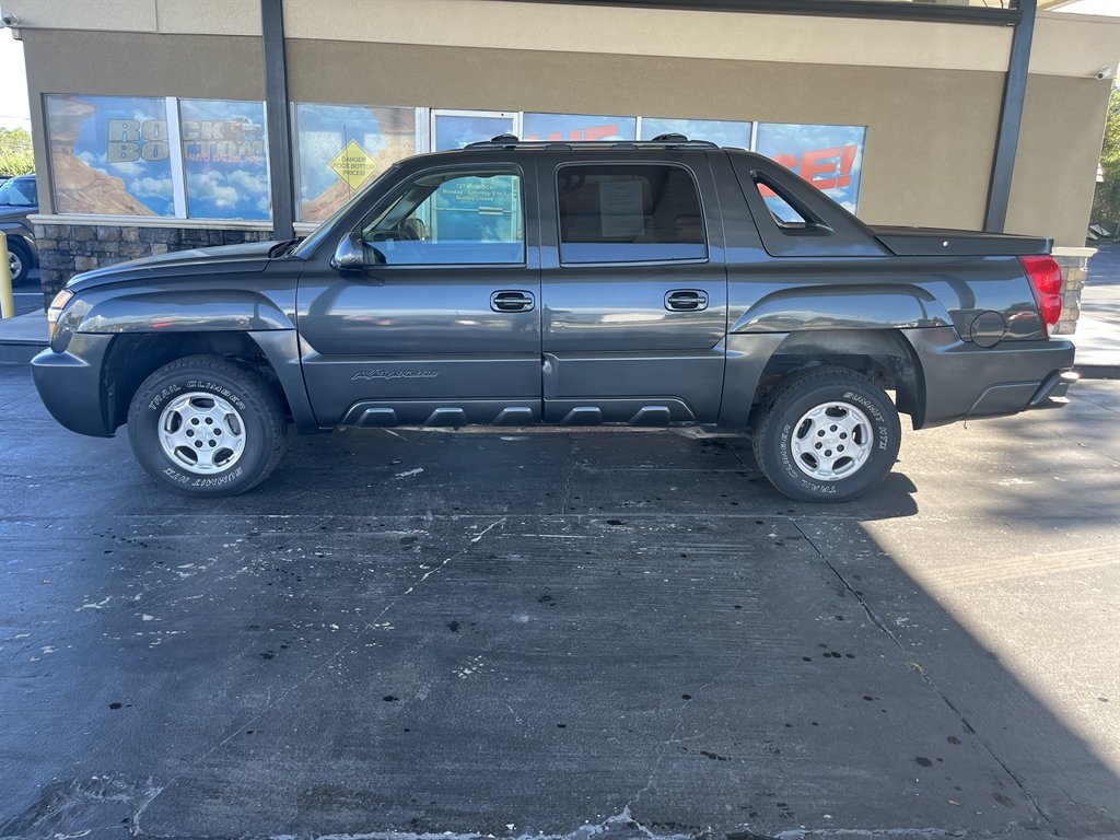 2003 Chevrolet Avalanche - $5,999