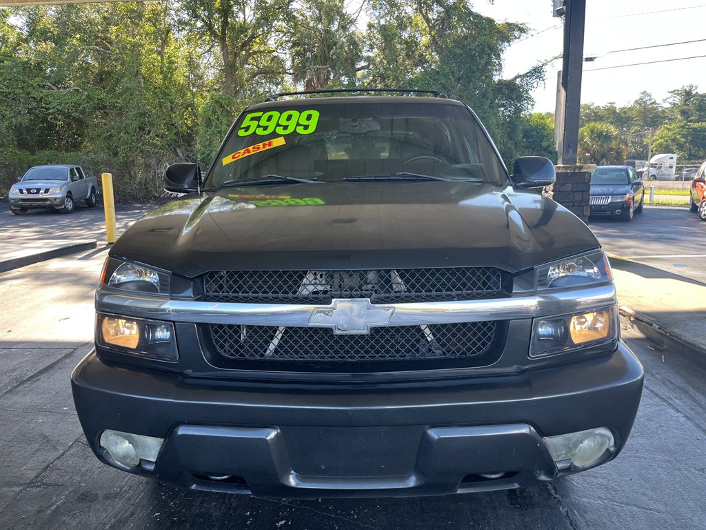 2003 Chevrolet Avalanche - $5,999
