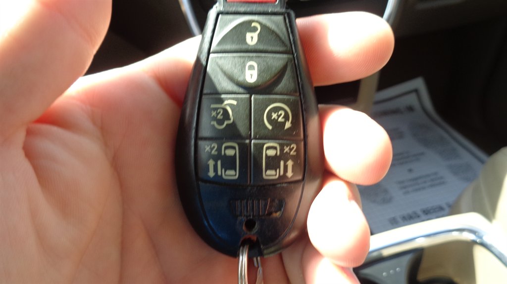 2015 Chrysler Town & Country - $14,999