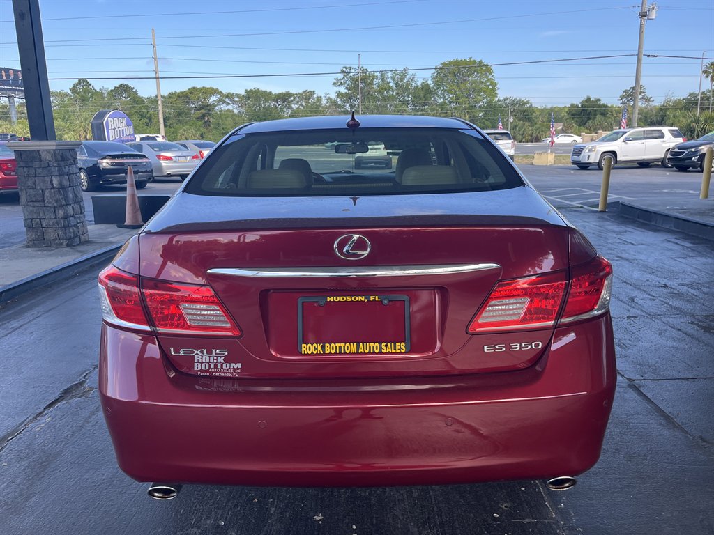 2010 Lexus ES - $17,999