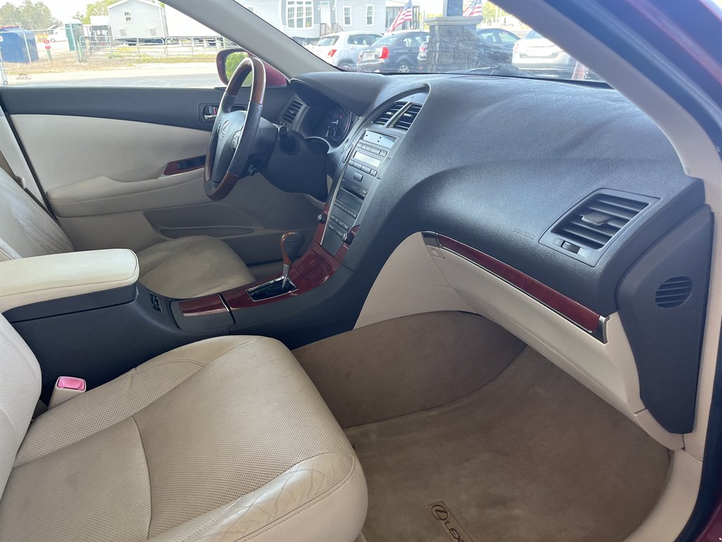 2010 Lexus ES - $17,999