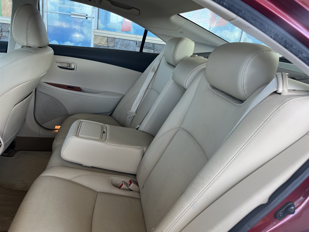 2010 Lexus ES - $17,999