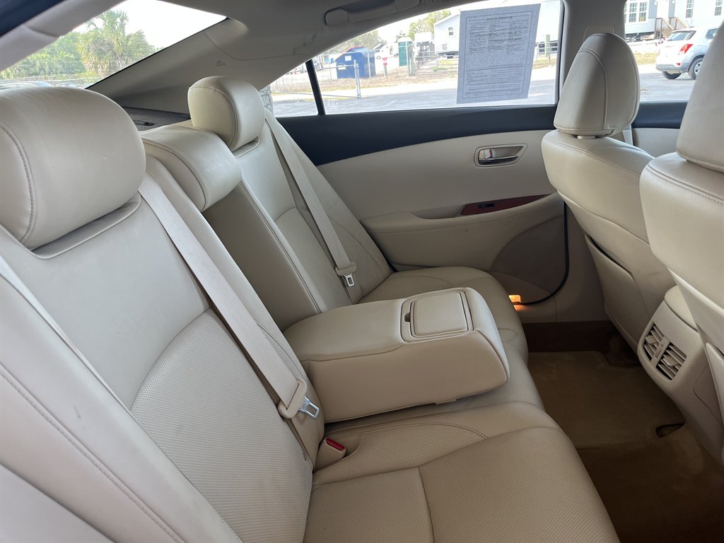 2010 Lexus ES - $17,999