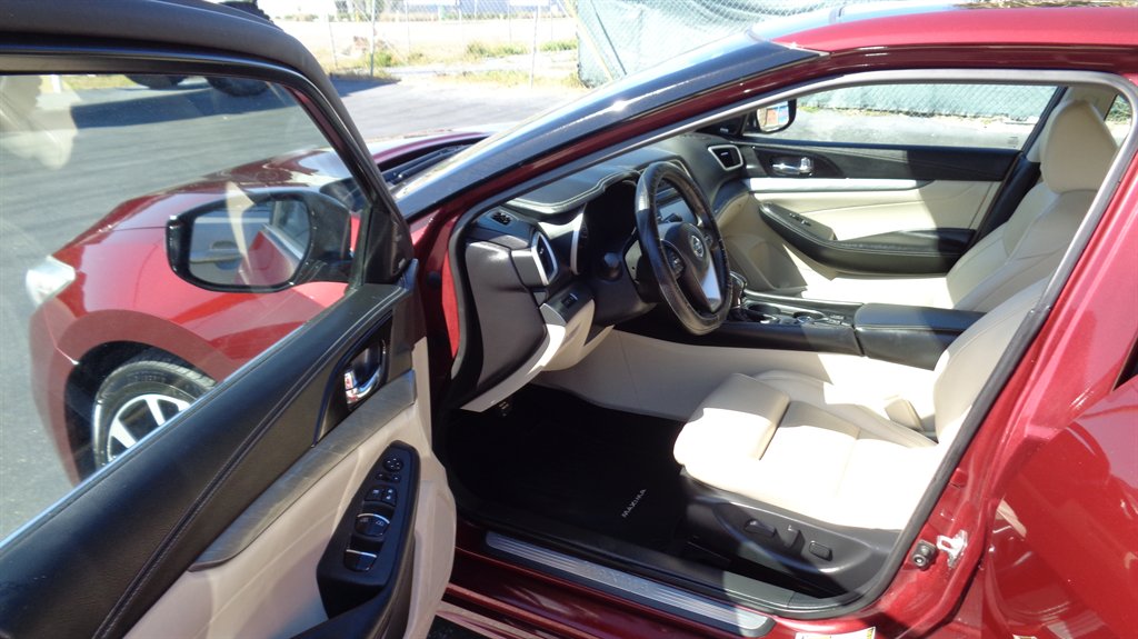 2017 Nissan Maxima - $20,499