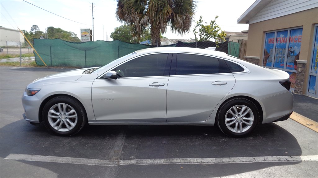 2016 Chevrolet Malibu - $17,999