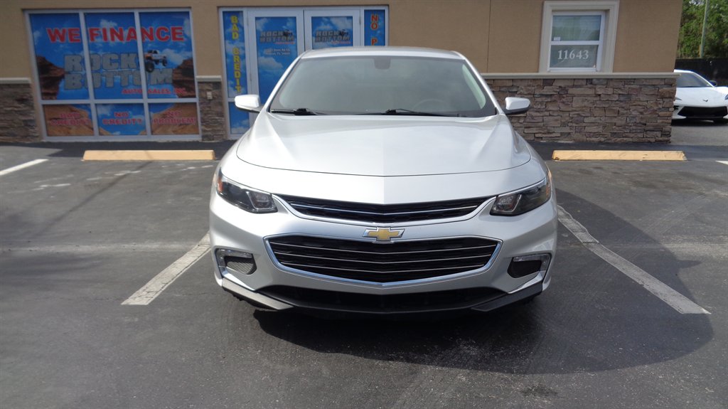 2016 Chevrolet Malibu - $17,999