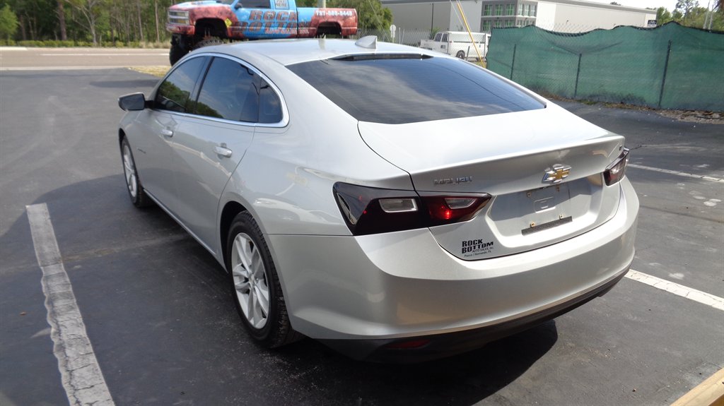 2016 Chevrolet Malibu - $17,999