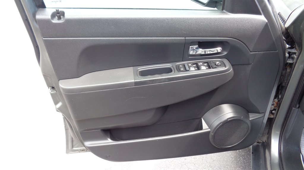 2012 Jeep Liberty - $14,999