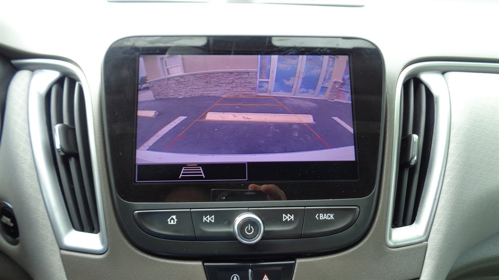 2022 Chevrolet Malibu - $18,499
