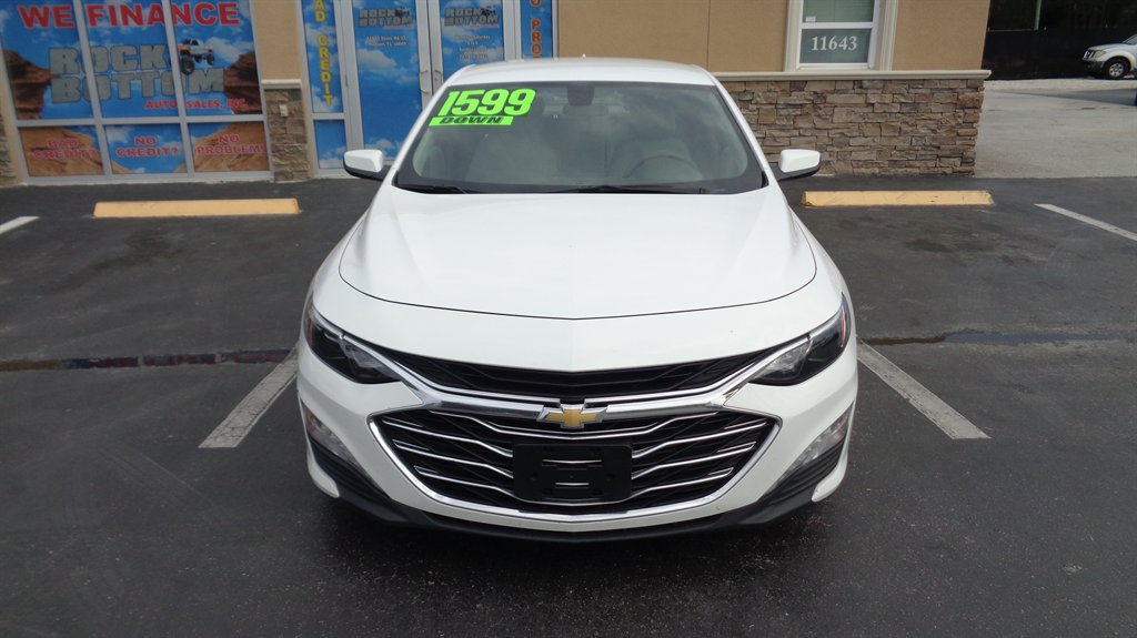 2022 Chevrolet Malibu - $18,499