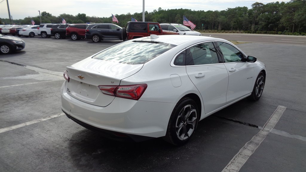 2022 Chevrolet Malibu - $18,499