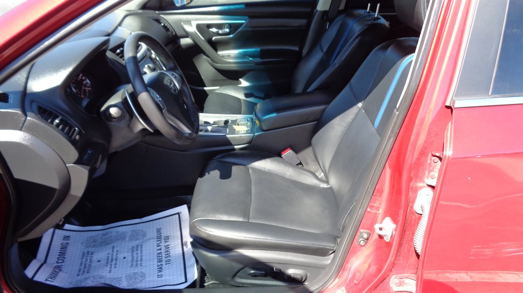 2018 Nissan Altima - $18,999
