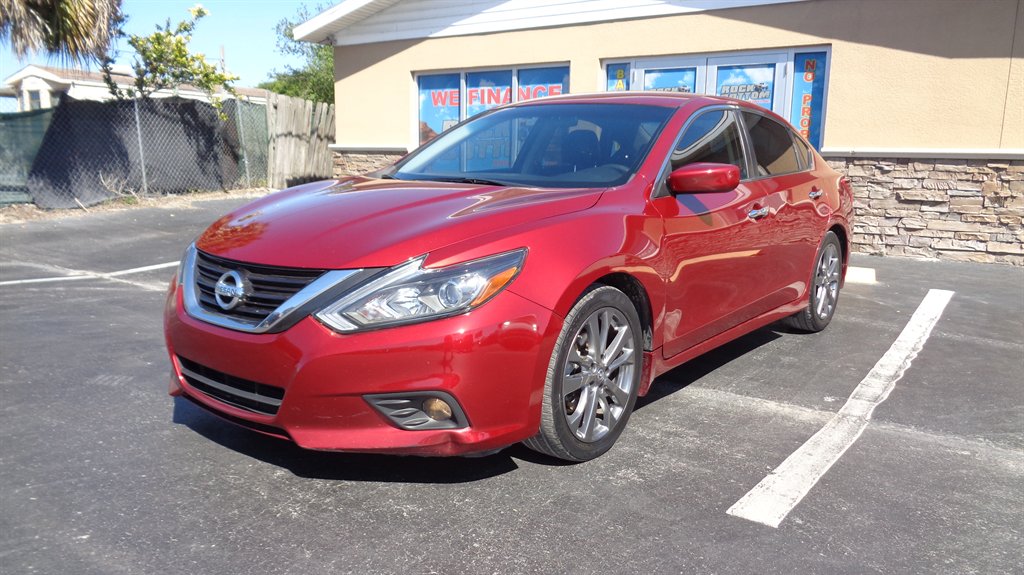 2018 Nissan Altima - $18,999